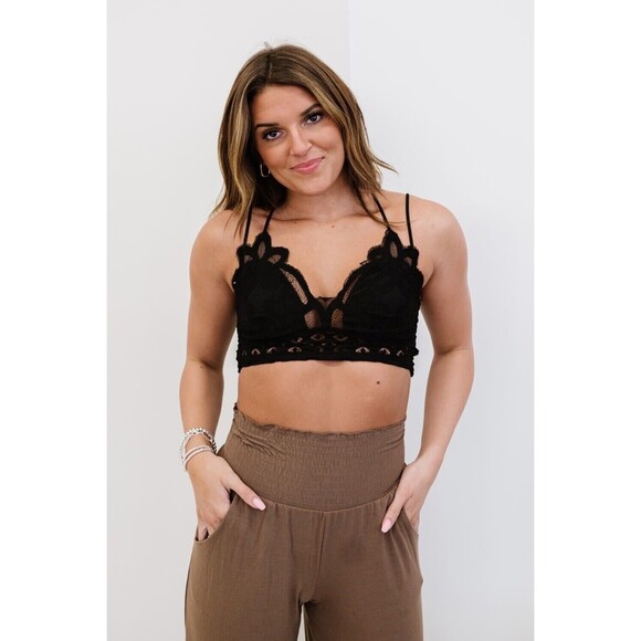 Zenana Forever Small Flirty Run Lace Bralette Black Cotton Sweatheart Neck NWT - Picture 1 of 13